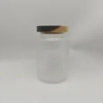 Стъклен буркан с дървен капак 700мл